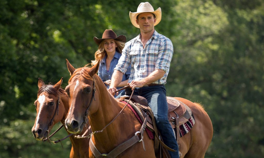 This photo provided by Twentieth Century Fox shows ,Scott Eastwood as Luke, and Britt Robertson, as Sophia, in a scene from the film, "The Longest Ride," directed by George Tillman, Jr. The movie releases in the U.S. on April 10, 2015. (AP Photo/Twentieth Century Fox, Michael Tackett)