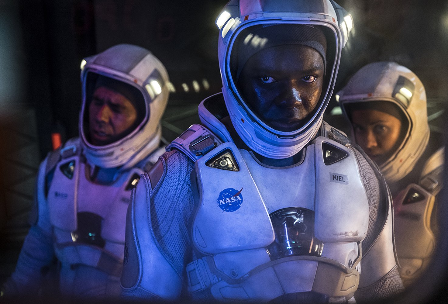 John Ortiz, David Oyelowo, and Gugu Mbatha-Raw as astronauts in THE CLOVERFIELD PARADOX (2018)